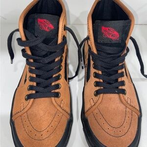 Vans Boy’s  Brown SK8 - High Sneakers sz 4 ( women’s 5.5) Excellent Condition